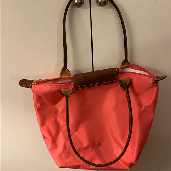 Pink Longchamp handbag - Picture 2 of 3